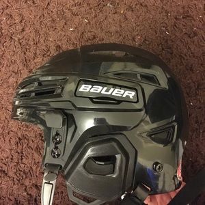 Men’s Bauer Hockey Helmet